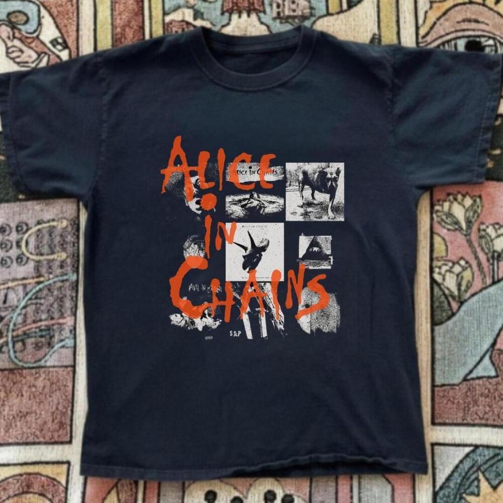 Gildaalice  T-Shirt In Chains T-Shirt
